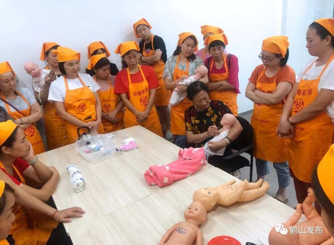 【百姓故事】武晓霞：深耕家政育人才 暖心赋能促就业(图1)