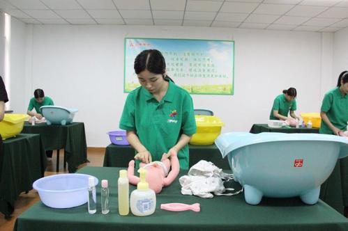 愿天使深耕母婴培训为阿姨们保驾护航(图1)